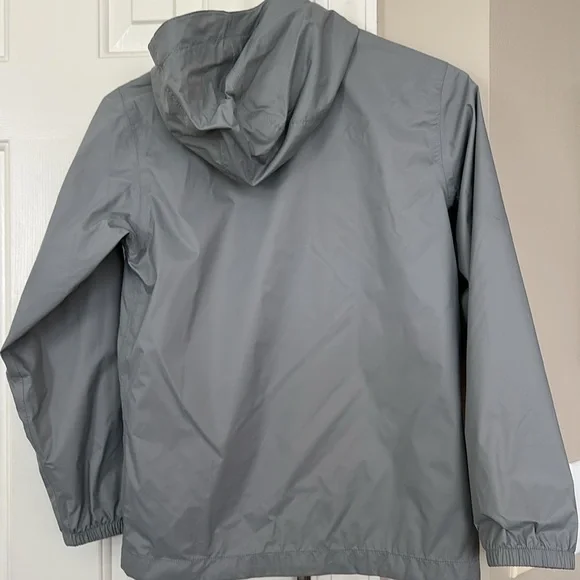 The North Face Kids Gray and Black Windbreake Boys M 10/12 EUC - Picture 3 of 3